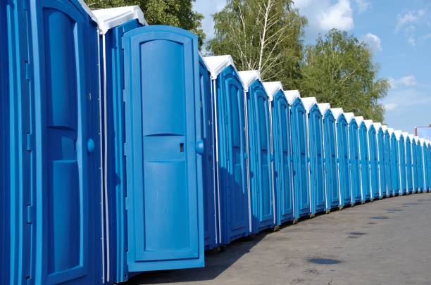 Best Luxury portable toilet rental  in Bristol, WI